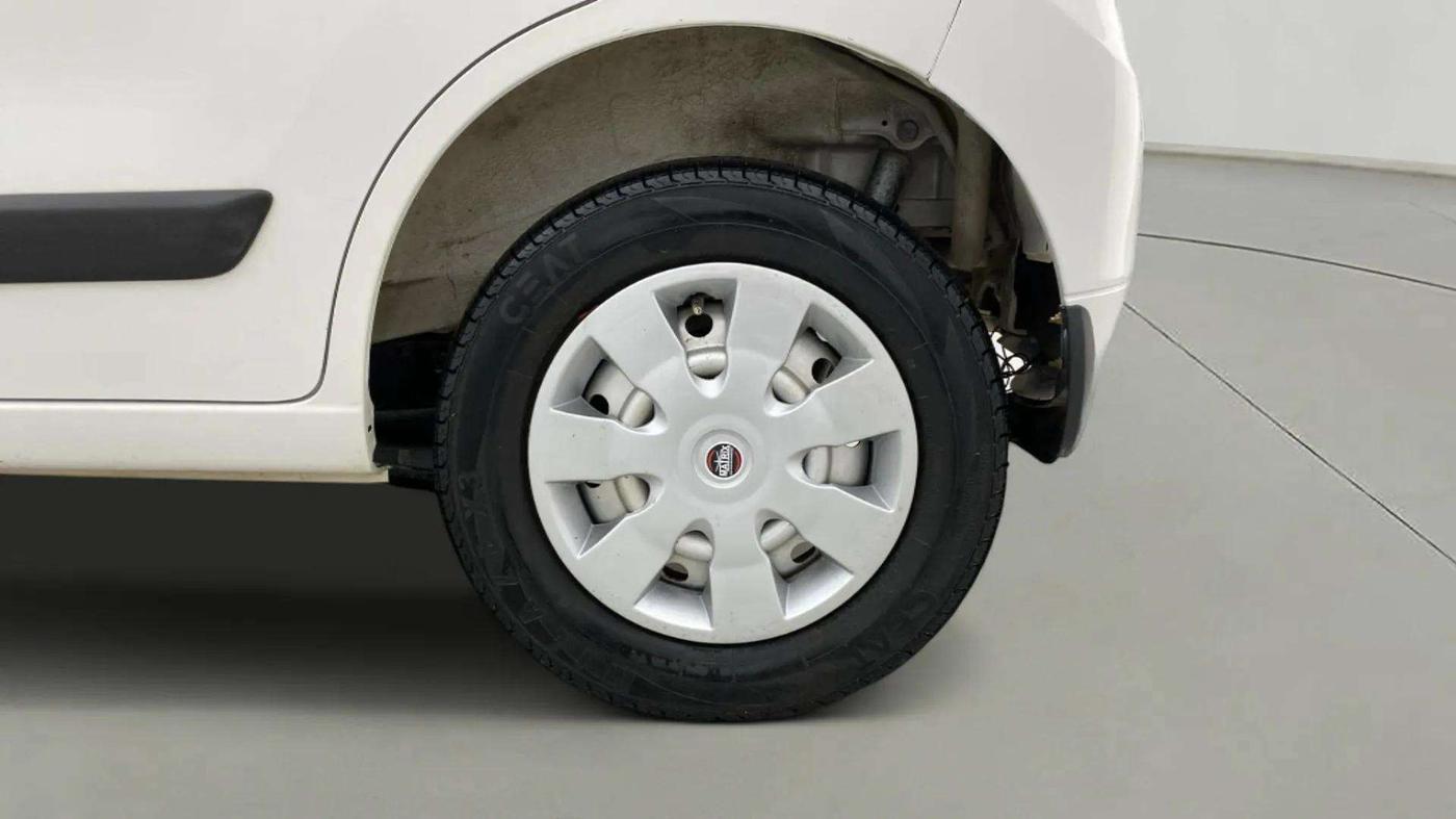 2016 Maruti Wagon R 1.0 LXI, Petrol, Manual, 42,789 km, Left Rear Wheel