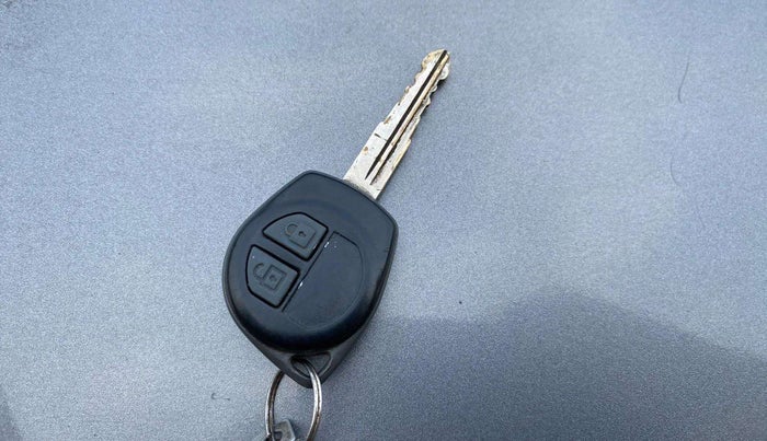 2017 Maruti Wagon R 1.0 VXI, Petrol, Manual, 75,971 km, Key Close Up