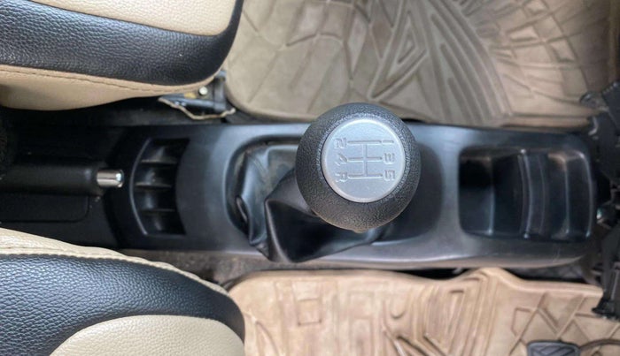 2017 Maruti Wagon R 1.0 VXI, Petrol, Manual, 75,971 km, Gear Lever
