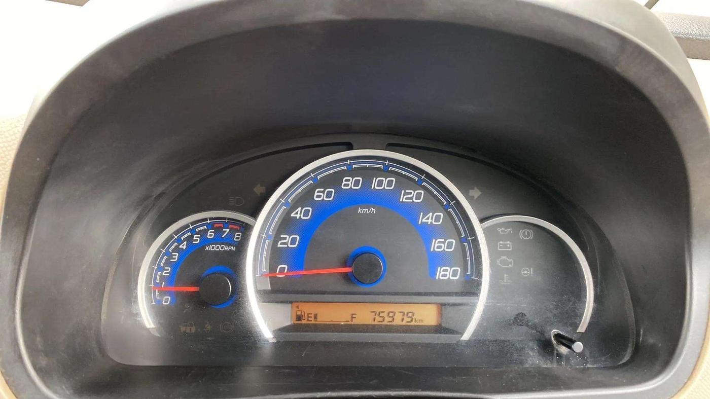 2017 Maruti Wagon R 1.0 VXI, Petrol, Manual, 75,971 km, Odometer Image