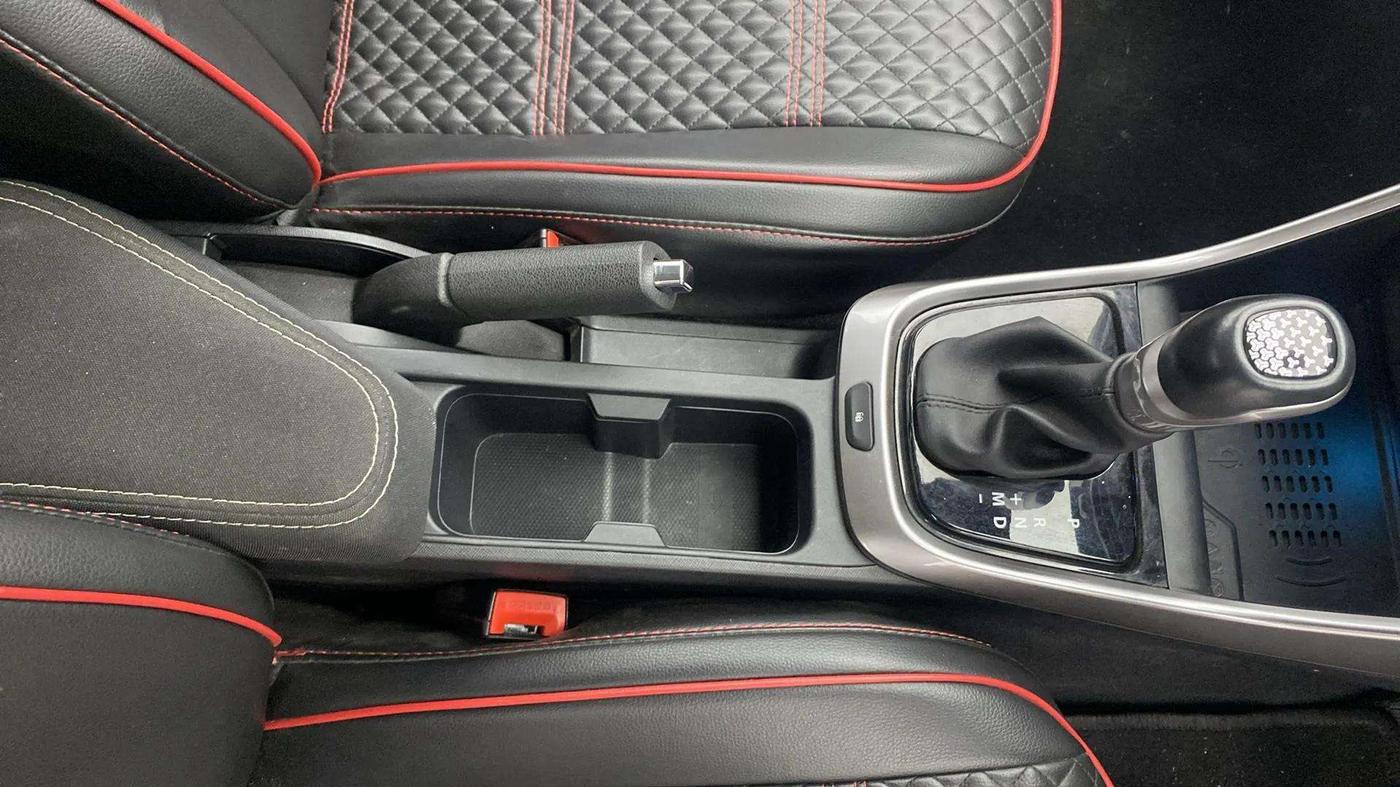 2023 Tata ALTROZ XZA + SUNROOF, Petrol, Automatic, 6,154 km, Gear Lever