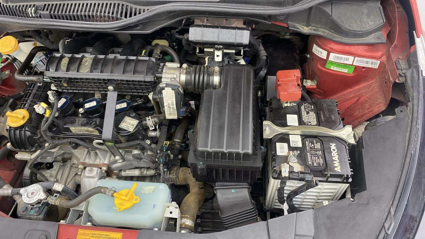 2023 Tata ALTROZ XZA + SUNROOF, Petrol, Automatic, 6,154 km, Engine View - Left