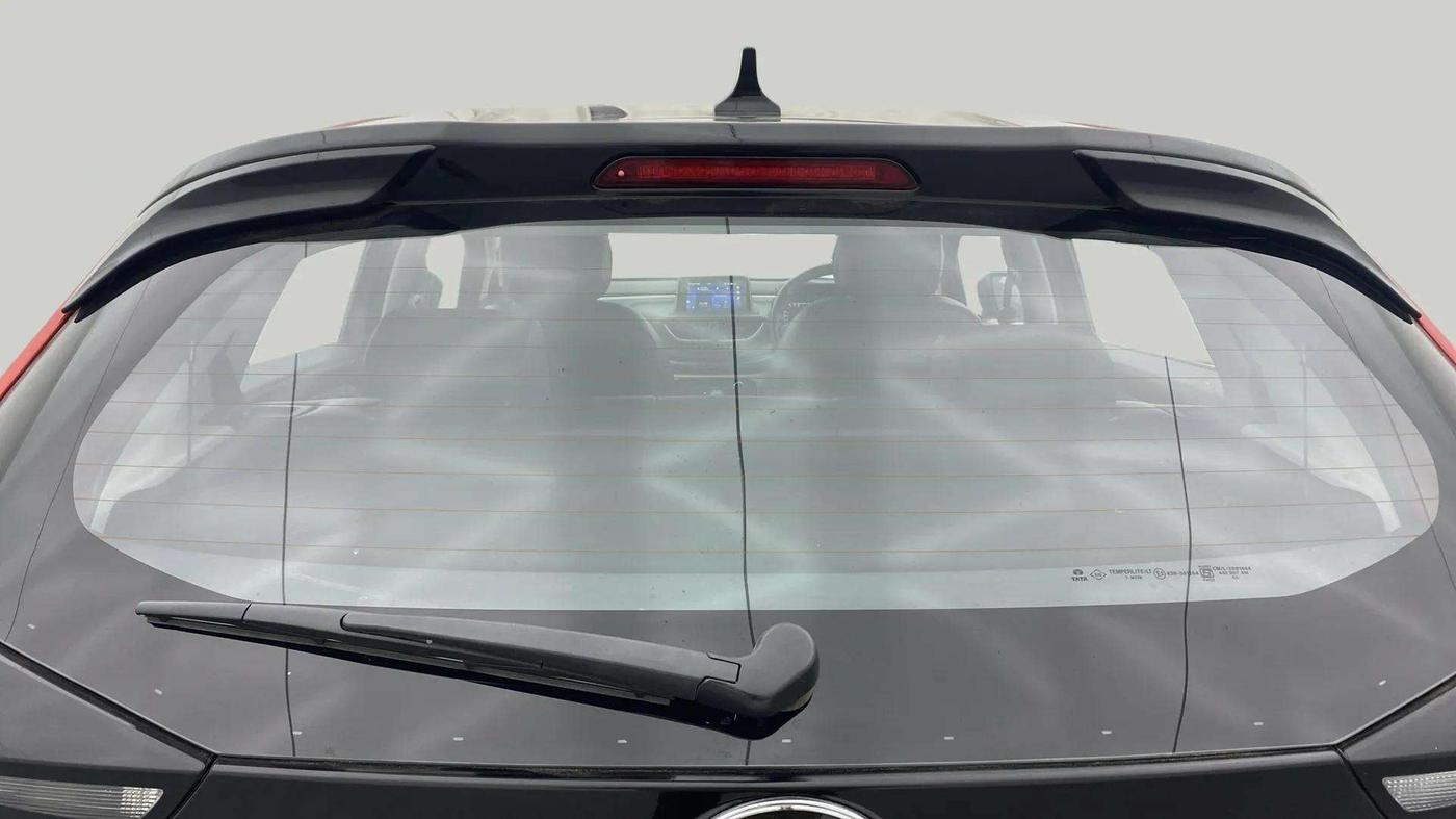 2023 Tata ALTROZ XZA + SUNROOF, Petrol, Automatic, 6,154 km, Rear Windshield