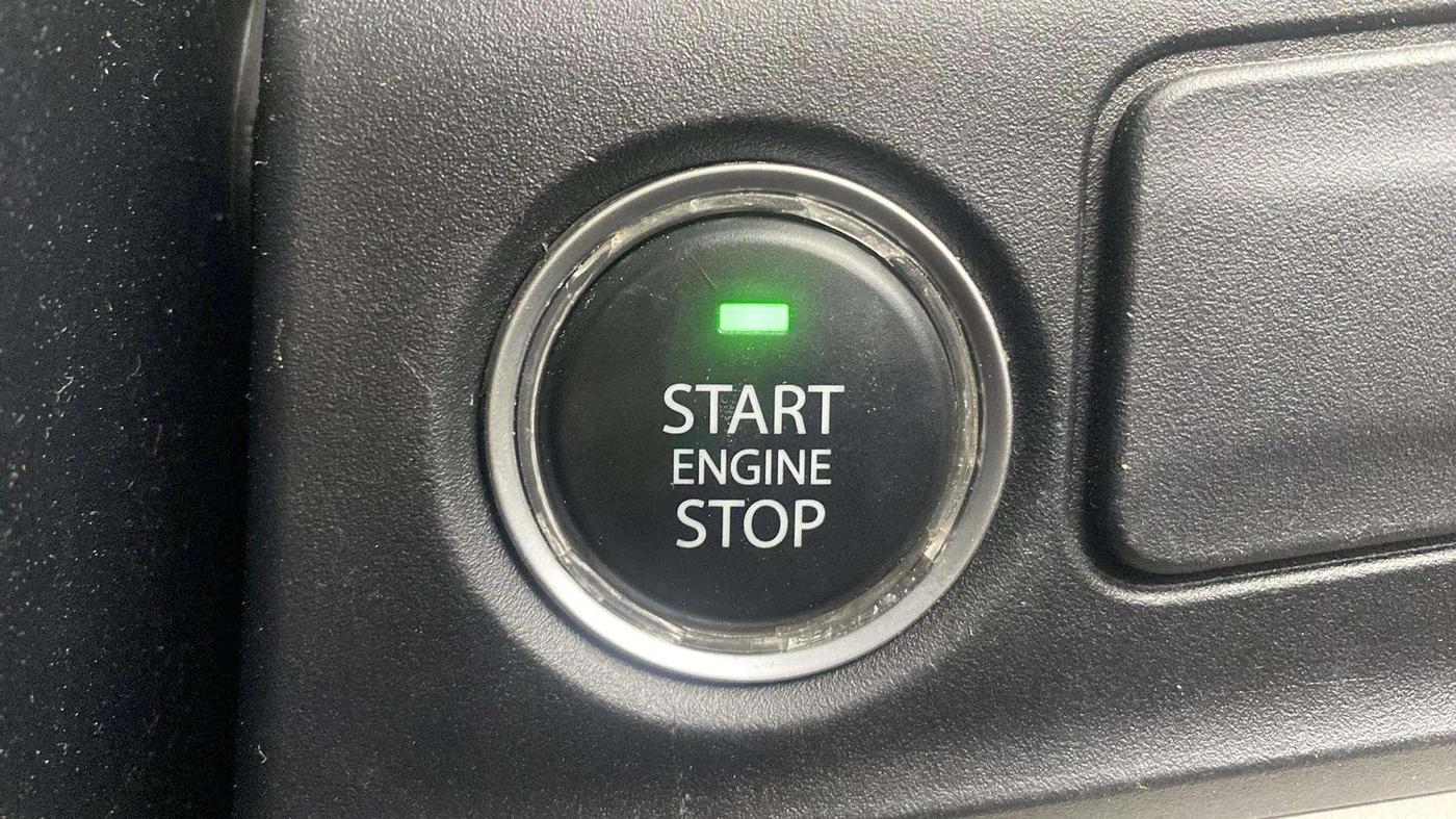2023 Tata ALTROZ XZA + SUNROOF, Petrol, Automatic, 6,154 km, Keyless Start/ Stop Button