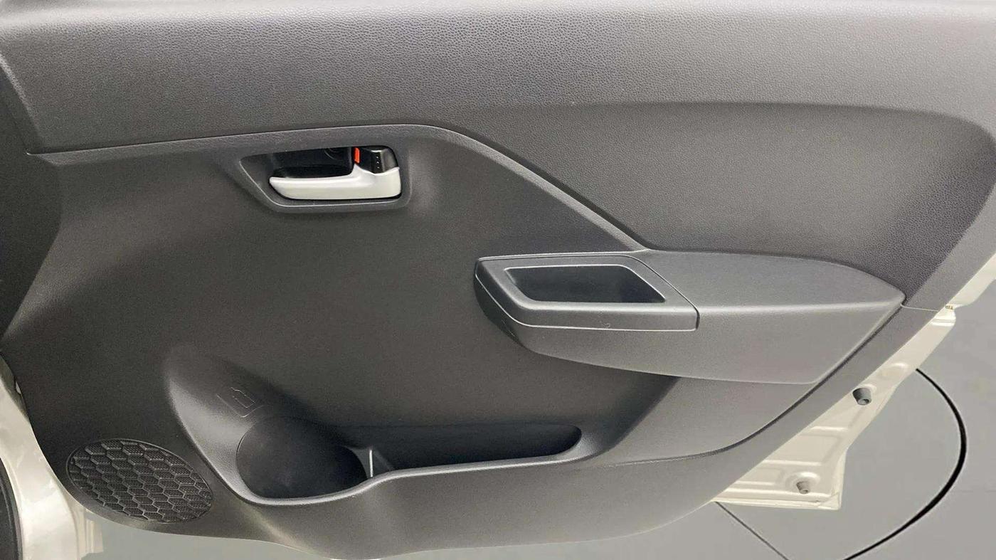 2022 Maruti Alto K10 VXI PLUS, Petrol, Manual, 7,388 km, Driver Side Door Panels Control