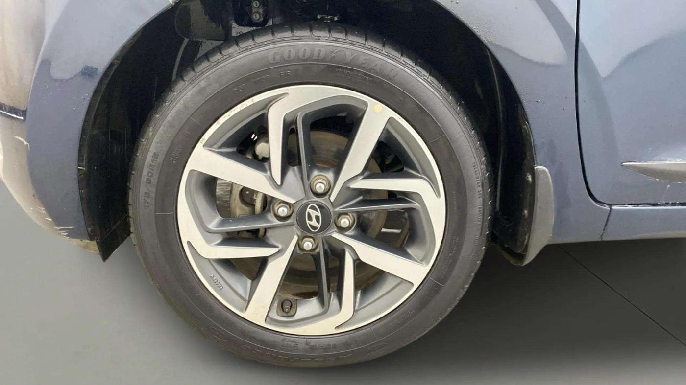 2020 Hyundai GRAND I10 NIOS ASTA AMT 1.2 KAPPA VTVT, Petrol, Automatic, 11,508 km, Left Front Wheel