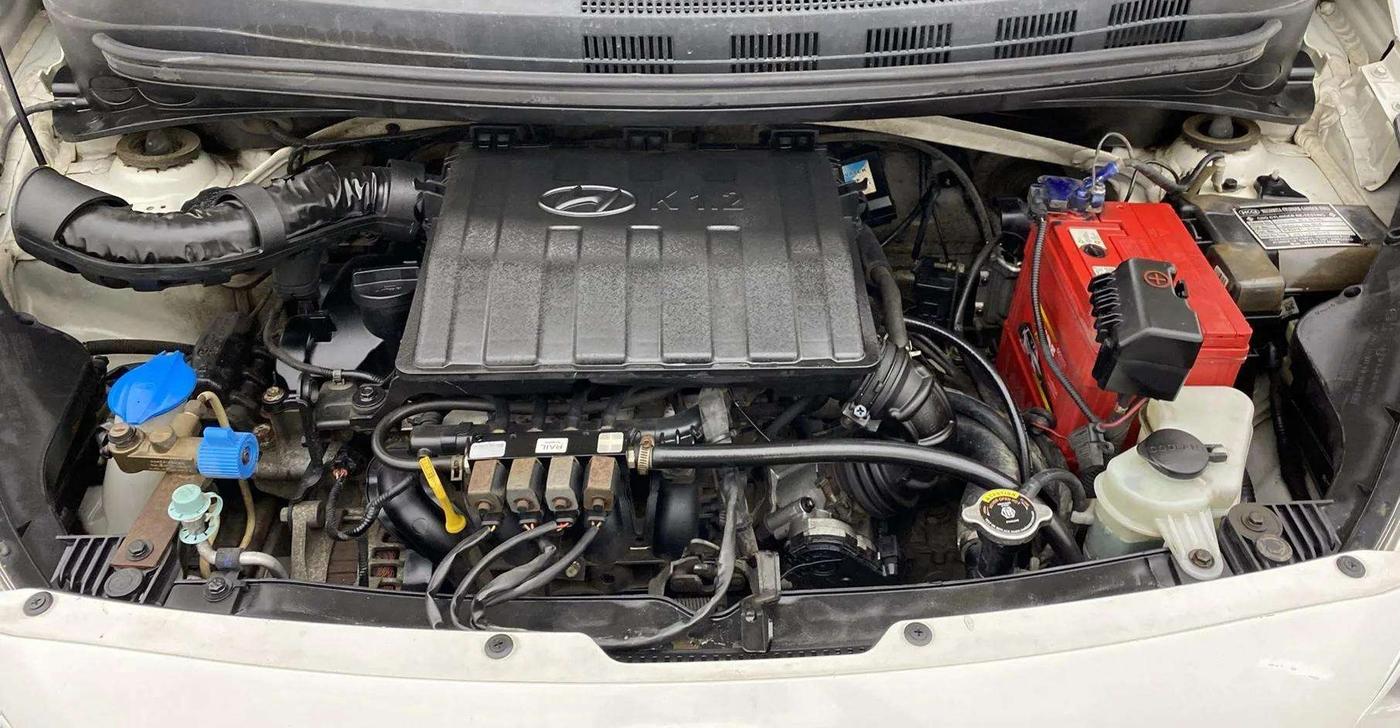 2017 Hyundai Grand i10 SPORTZ 1.2 KAPPA VTVT, CNG, Manual, 89,043 km, Engine View
