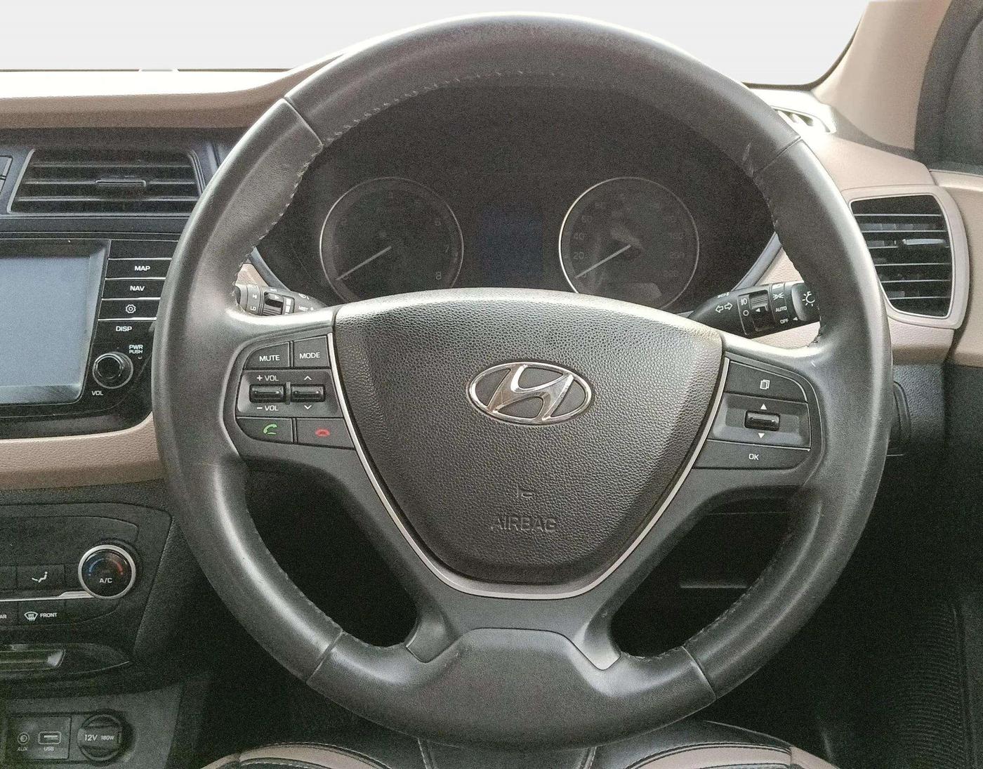 2016 Hyundai Elite i20 ASTA 1.2 (O), Petrol, Manual, 59,891 km, Steering Wheel Close Up
