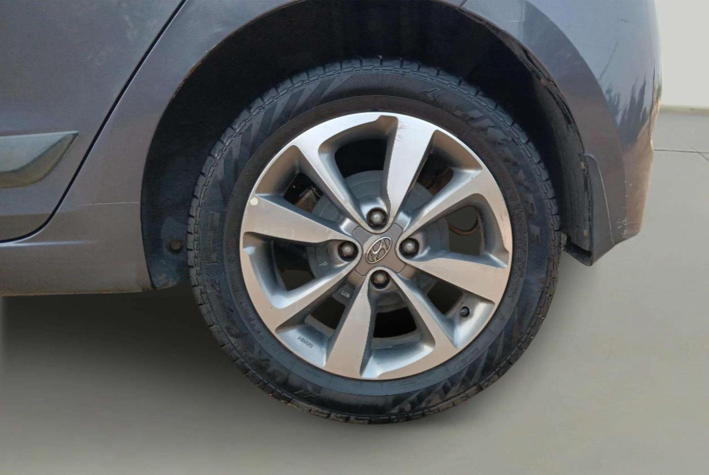 2016 Hyundai Elite i20 ASTA 1.2 (O), Petrol, Manual, 59,891 km, Left Rear Wheel