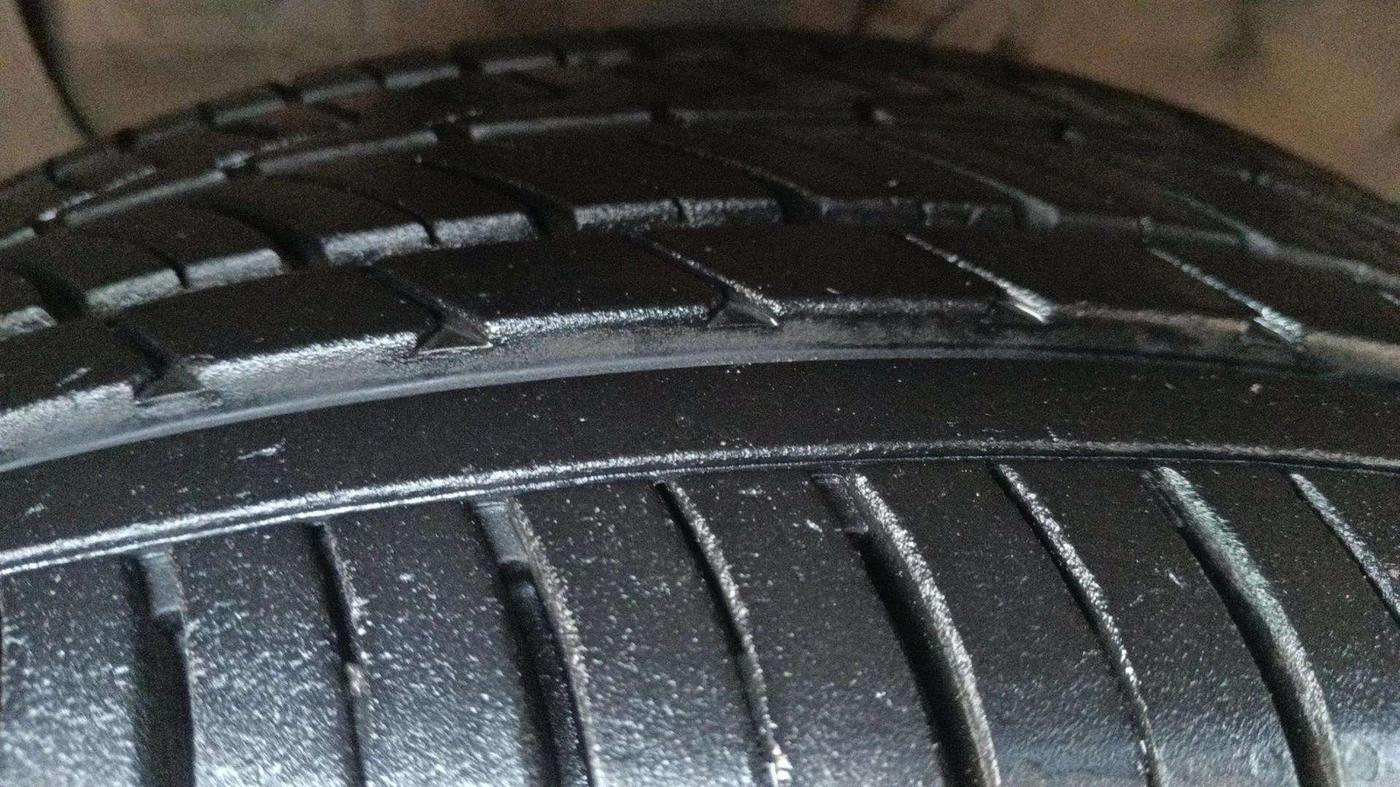 2016 Hyundai Elite i20 ASTA 1.2 (O), Petrol, Manual, 59,891 km, Left Front Tyre Tread