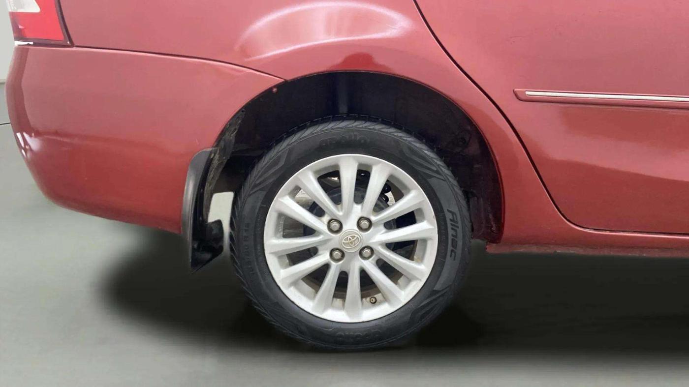 2014 Toyota Etios V, Petrol, Manual, 73,091 km, Right Rear Wheel