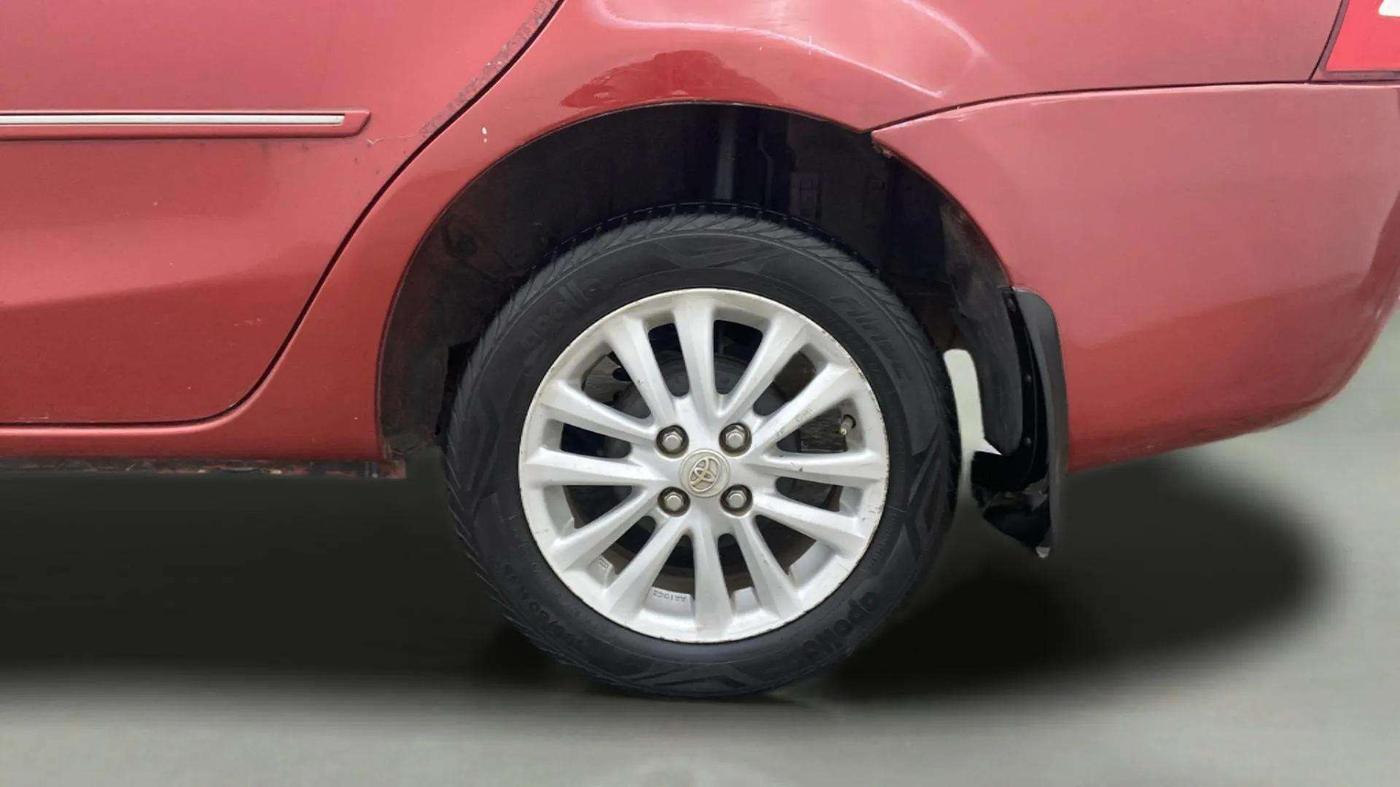 2014 Toyota Etios V, Petrol, Manual, 73,091 km, Left Rear Wheel