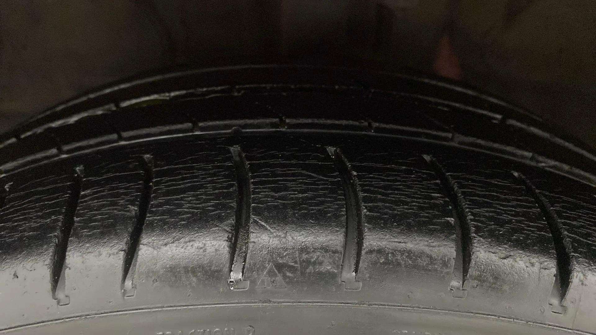 LHS-Front-Tyre-Tread-20