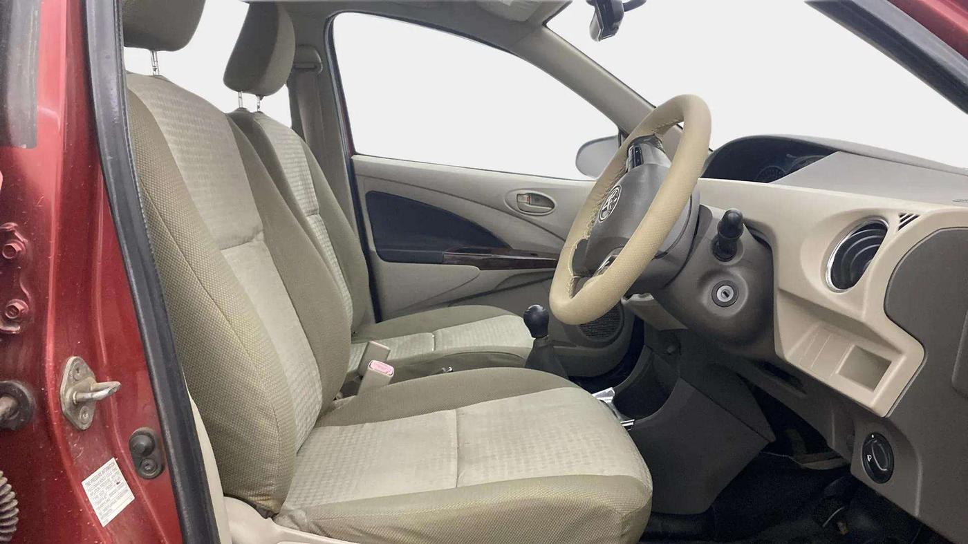 2014 Toyota Etios V, Petrol, Manual, 73,091 km, Right Side Front Door Cabin