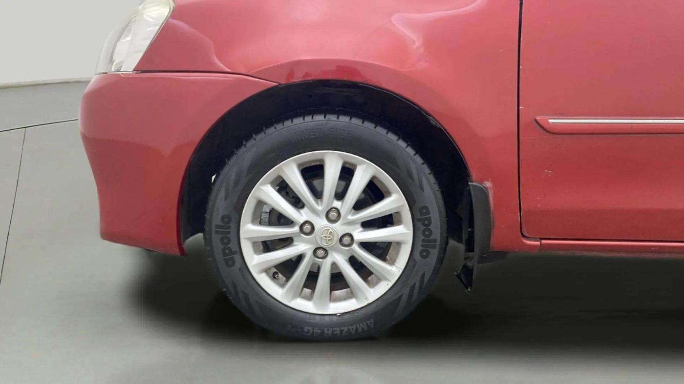 2014 Toyota Etios V, Petrol, Manual, 73,091 km, Left Front Wheel