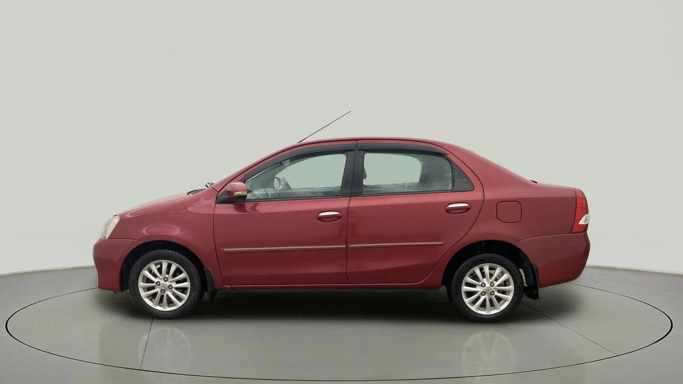 2014 Toyota Etios V, Petrol, Manual, 73,091 km, Left Side