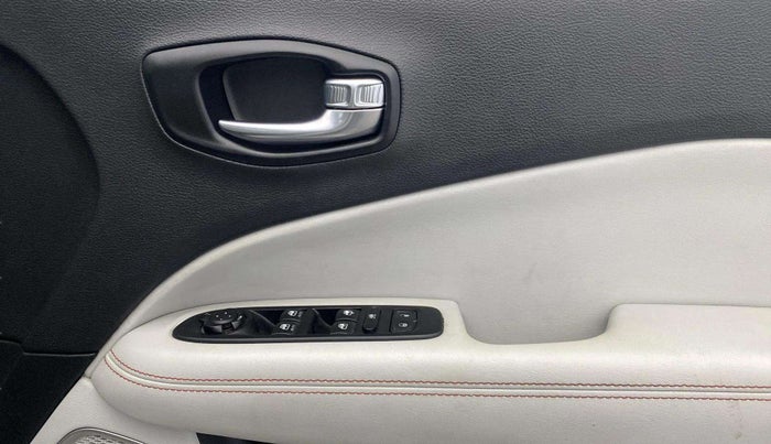 2018 Jeep Compass LIMITED (O) 1.4 PETROL AT, Petrol, Automatic, 36,736 km, Driver Side Door Panels Control