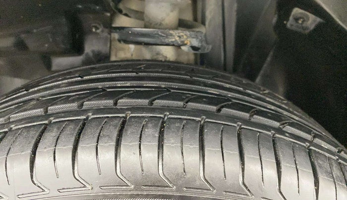 2018 Jeep Compass LIMITED (O) 1.4 PETROL AT, Petrol, Automatic, 36,736 km, Left Front Tyre Tread