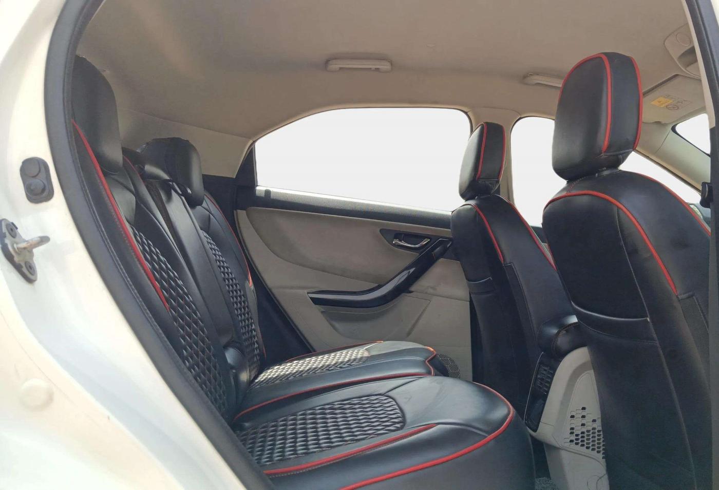 2021 Tata NEXON XZA PLUS DIESEL, Diesel, Automatic, 58,310 km, Right Side Rear Door Cabin