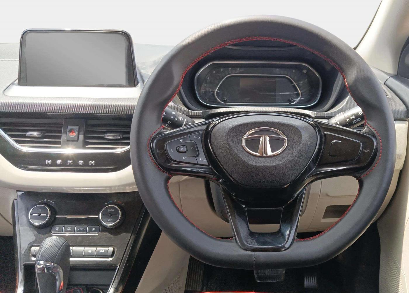 2021 Tata NEXON XZA PLUS DIESEL, Diesel, Automatic, 58,310 km, Steering Wheel Close Up
