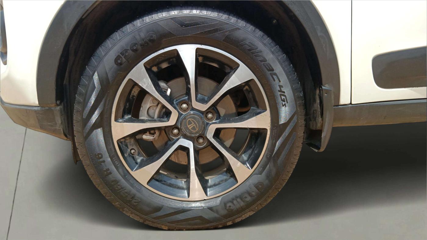 2021 Tata NEXON XZA PLUS DIESEL, Diesel, Automatic, 58,310 km, Left Front Wheel