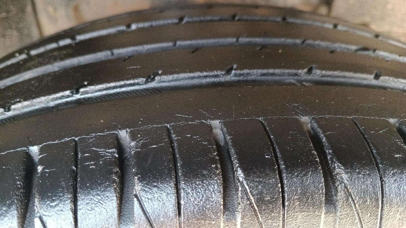 2021 Tata NEXON XZA PLUS DIESEL, Diesel, Automatic, 58,310 km, Right Front Tyre Tread