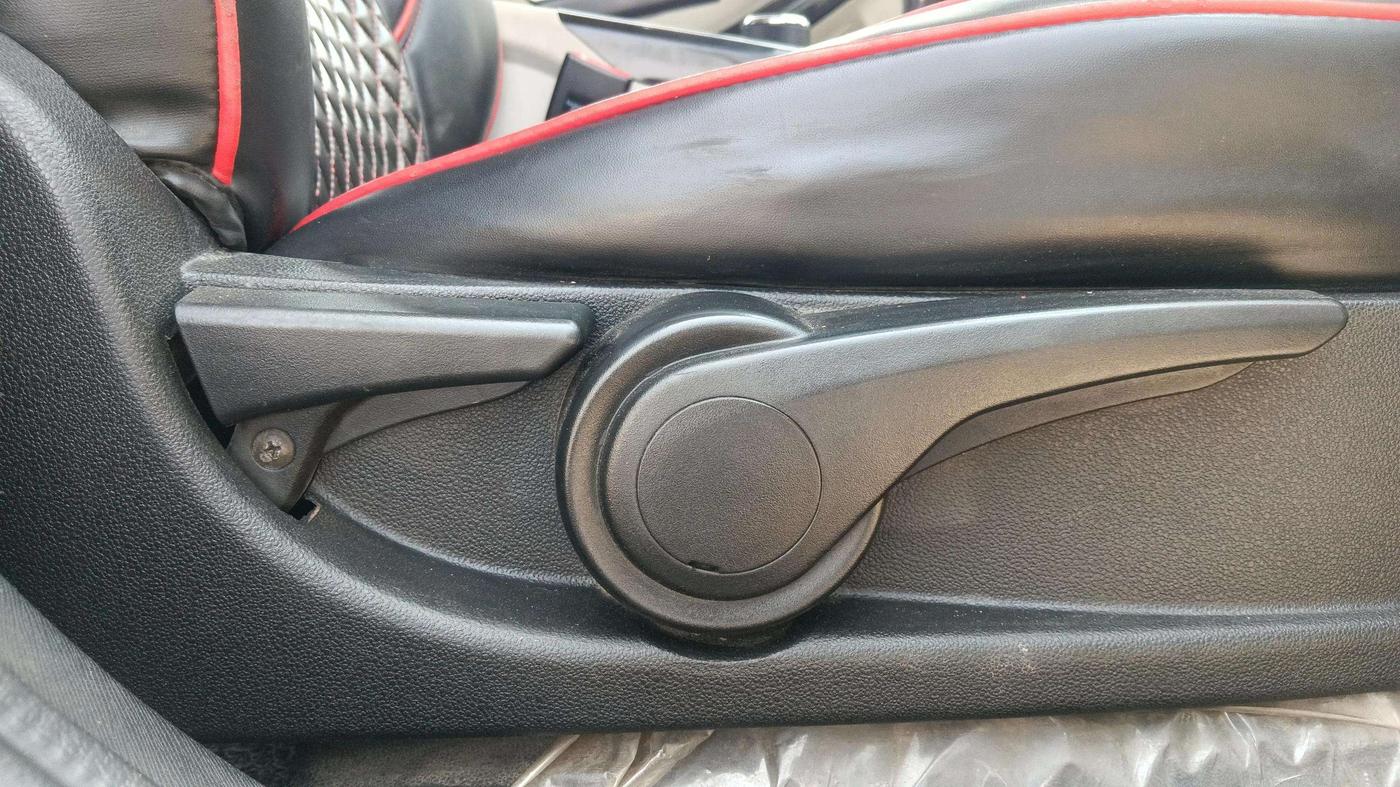 2021 Tata NEXON XZA PLUS DIESEL, Diesel, Automatic, 58,310 km, Driver Side Adjustment Panel