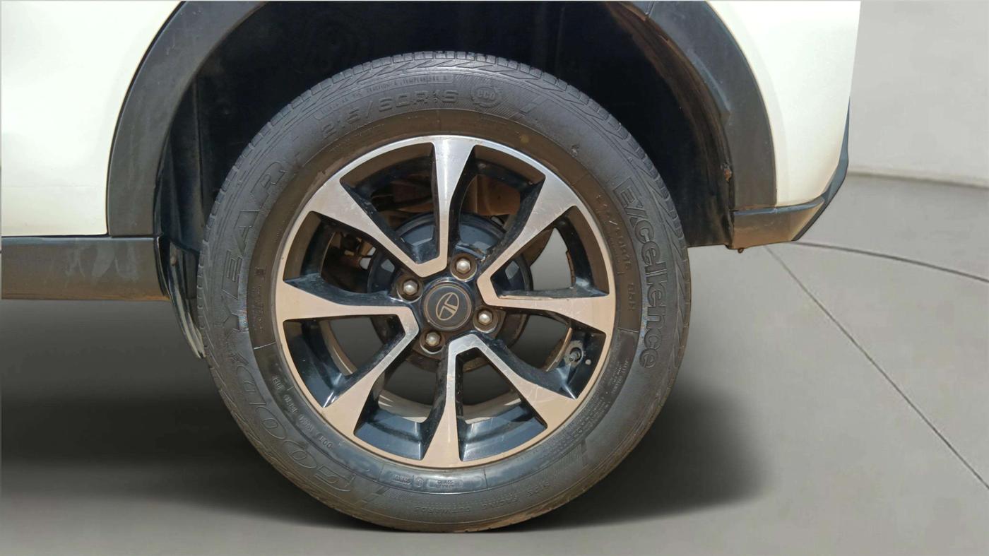 2021 Tata NEXON XZA PLUS DIESEL, Diesel, Automatic, 58,310 km, Left Rear Wheel