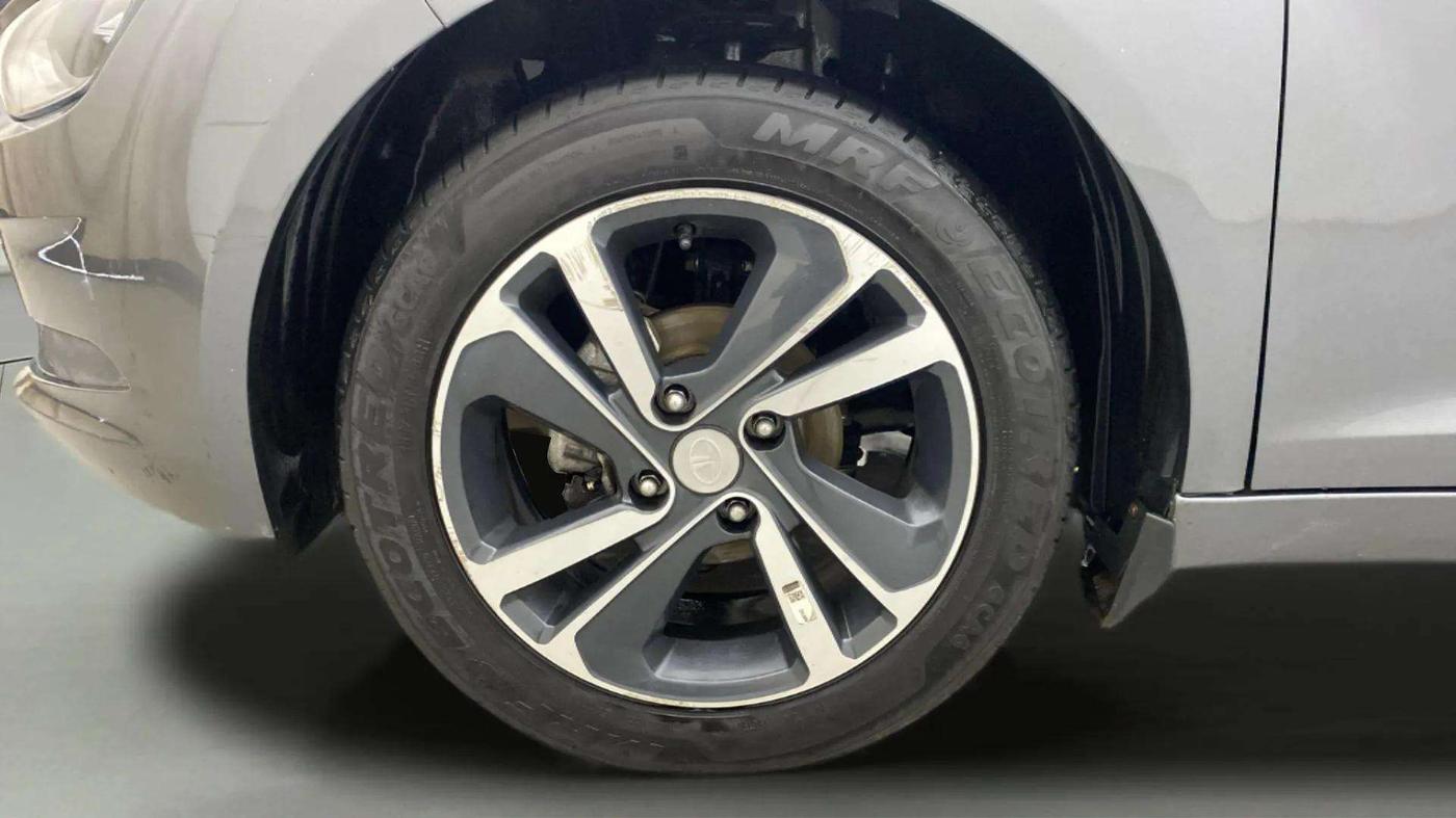 2023 Tata ALTROZ XZ Plus Sunroof i-Turbo , Petrol, Manual, 12,985 km, Left Front Wheel