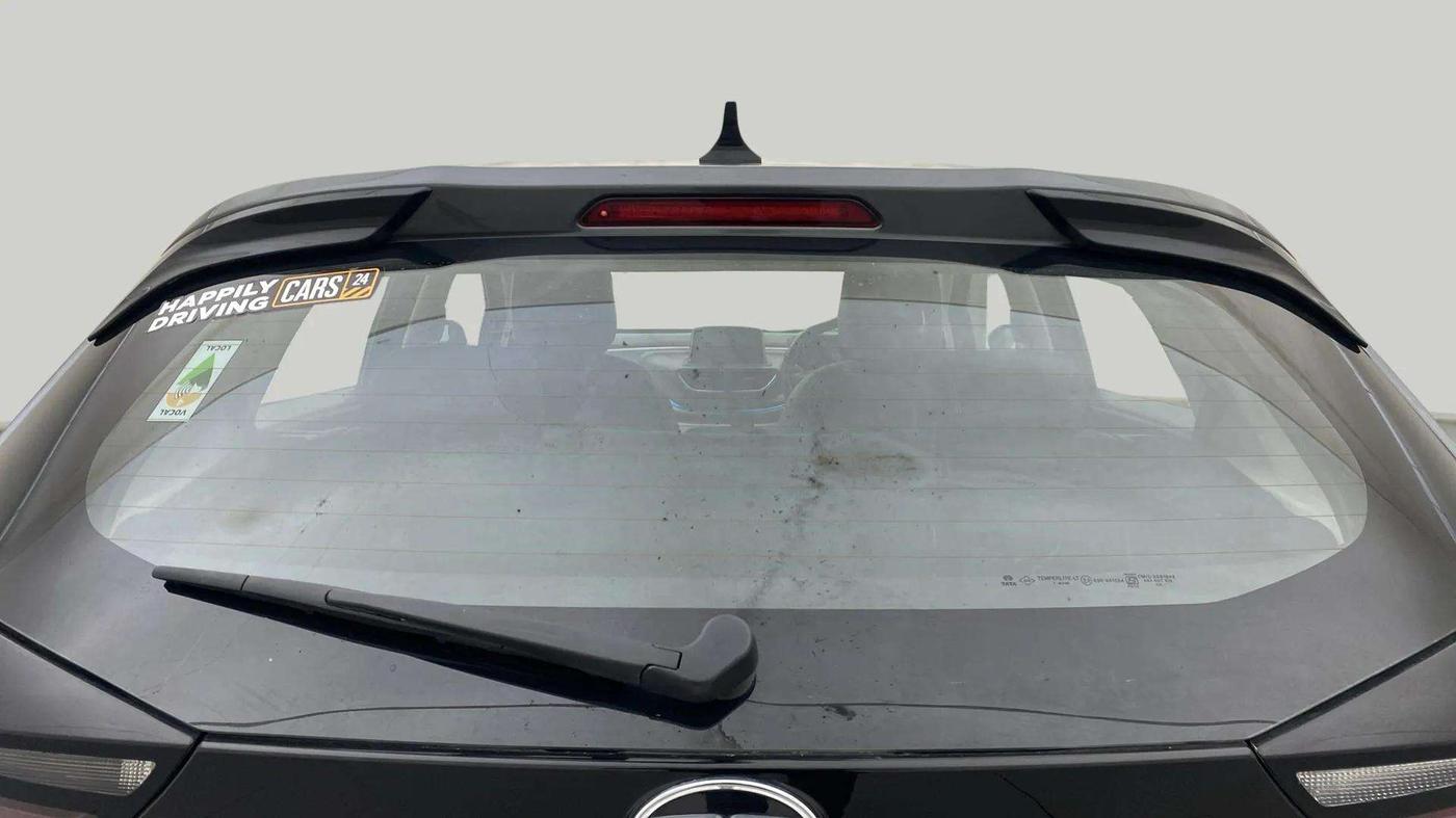 2023 Tata ALTROZ XZ Plus Sunroof i-Turbo , Petrol, Manual, 12,985 km, Rear Windshield