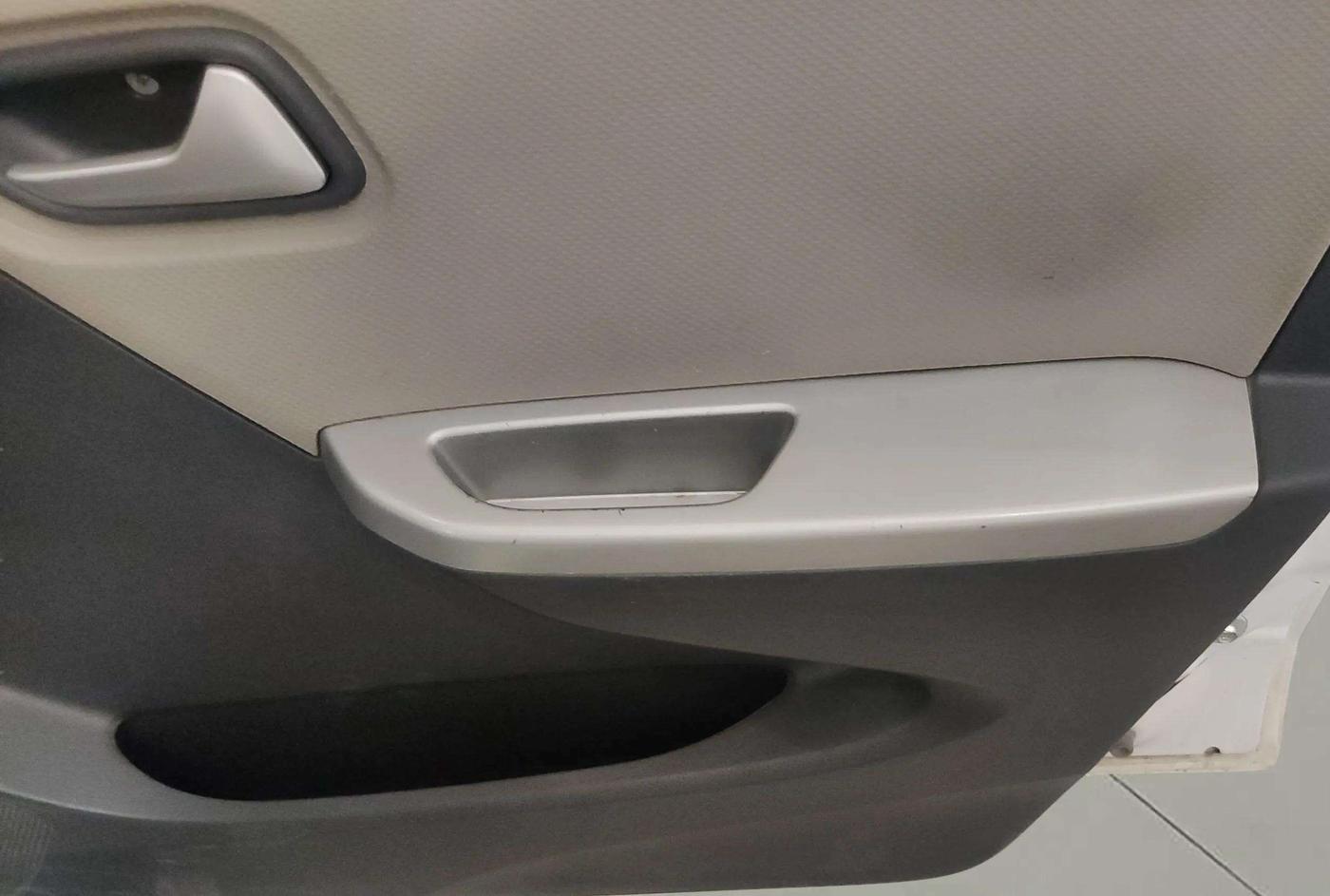 2018 Maruti Alto K10 VXI AMT, Petrol, Automatic, 80,421 km, Driver Side Door Panels Control