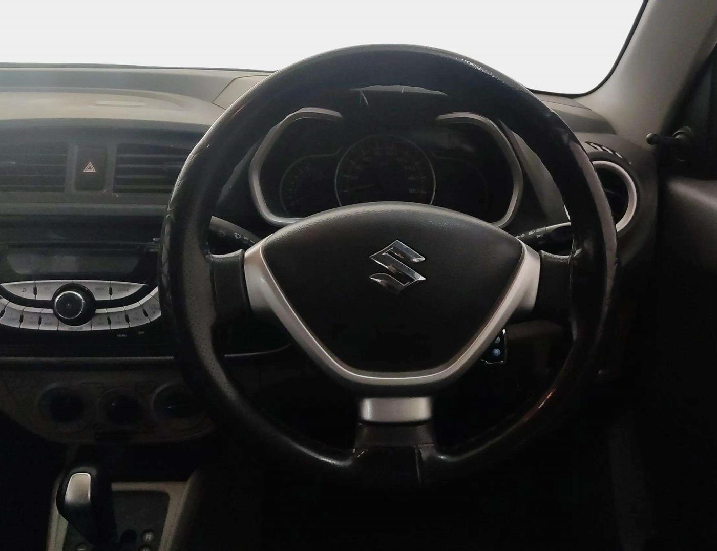 2018 Maruti Alto K10 VXI AMT, Petrol, Automatic, 80,421 km, Steering Wheel Close Up