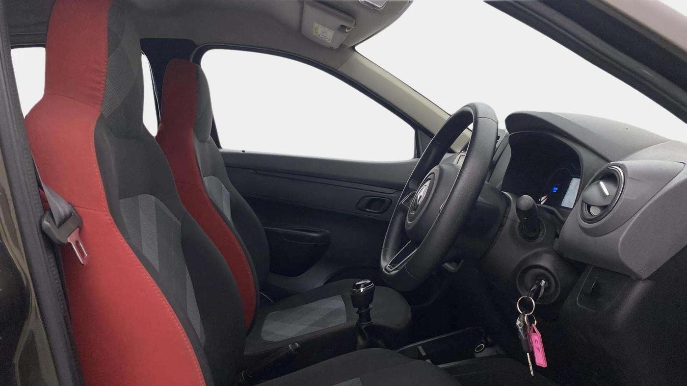 2021 Renault Kwid RXT 1.0 (O), Petrol, Manual, 47,176 km, Right Side Front Door Cabin