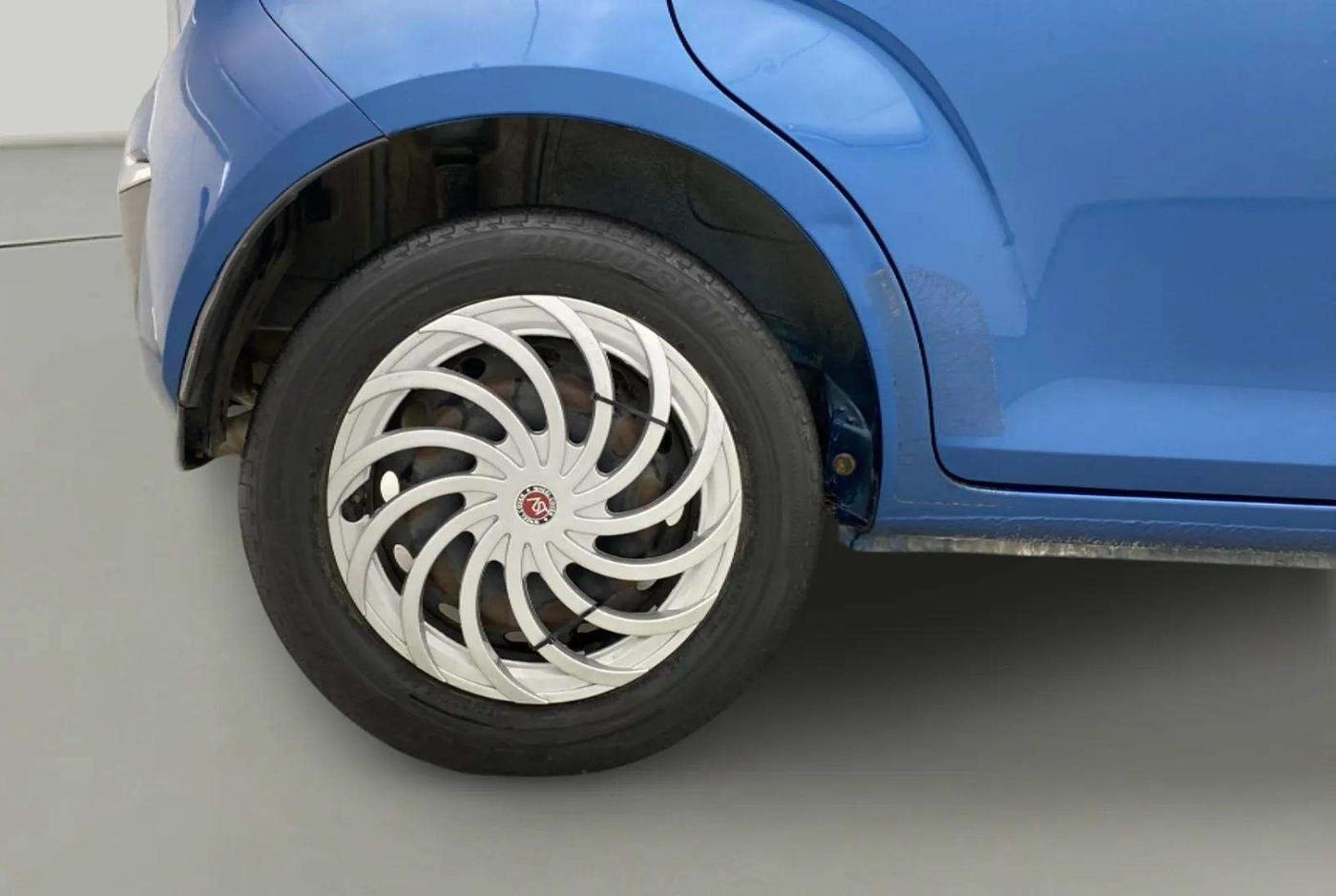 2017 Maruti IGNIS DELTA 1.2 AMT, Petrol, Automatic, 39,630 km, Right Rear Wheel