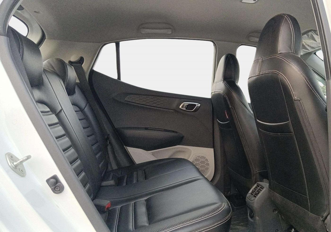 2022 Hyundai GRAND I10 NIOS SPORTZ 1.2 KAPPA VTVT, Petrol, Manual, 10,202 km, Right Side Rear Door Cabin
