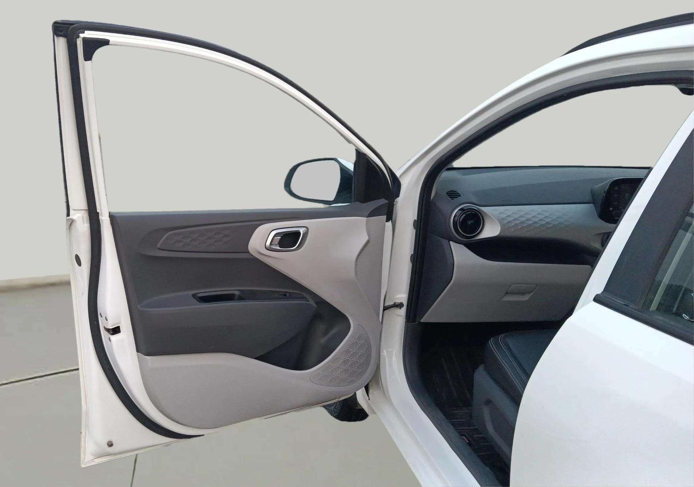 2022 Hyundai GRAND I10 NIOS SPORTZ 1.2 KAPPA VTVT, Petrol, Manual, 10,202 km, LHS Front Door