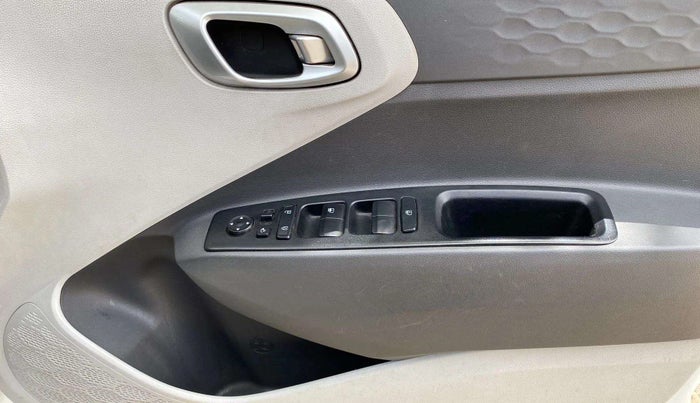 2023 Hyundai GRAND I10 NIOS SPORTZ AMT 1.2 KAPPA VTVT, Petrol, Automatic, 28,571 km, Driver Side Door Panels Control