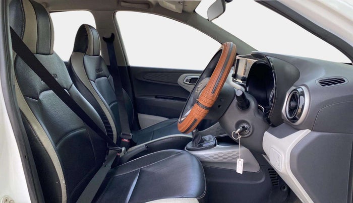 2023 Hyundai GRAND I10 NIOS SPORTZ AMT 1.2 KAPPA VTVT, Petrol, Automatic, 28,571 km, Right Side Front Door Cabin