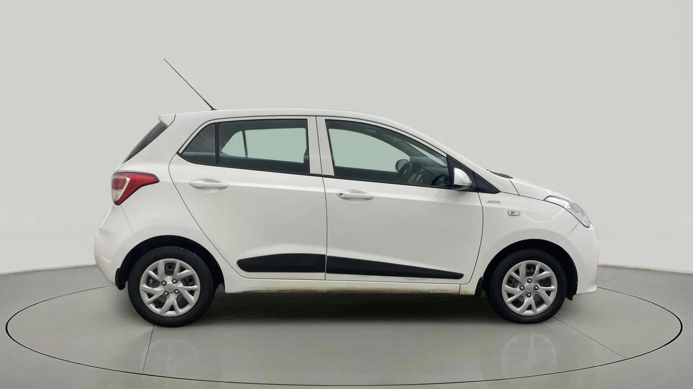 2018 Hyundai Grand i10 MAGNA AT 1.2 KAPPA VTVT, Petrol, Automatic, 51,650 km, Right Side View