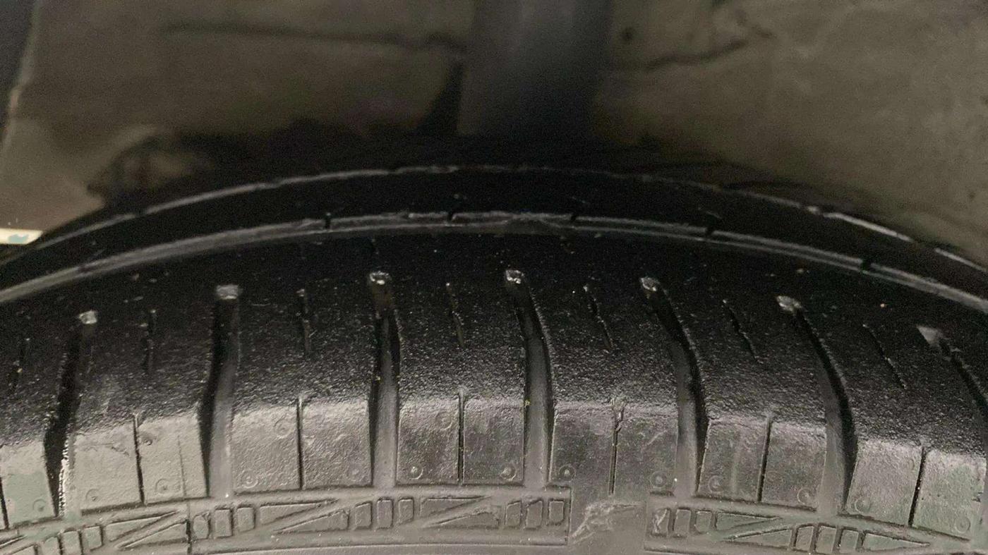 2018 Hyundai Grand i10 MAGNA AT 1.2 KAPPA VTVT, Petrol, Automatic, 51,650 km, Right Rear Tyre Tread