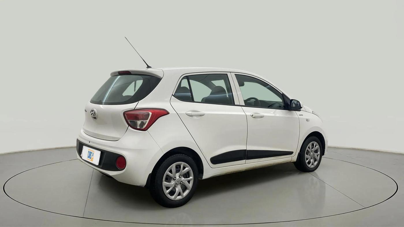 2018 Hyundai Grand i10 MAGNA AT 1.2 KAPPA VTVT, Petrol, Automatic, 51,650 km, Right Back Diagonal