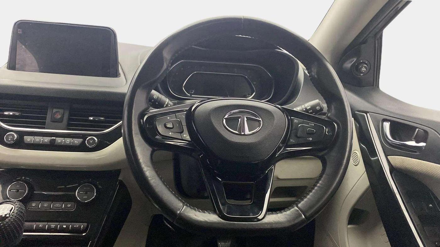 2020 Tata NEXON XZ PLUS DIESEL SUNROOF, Diesel, Manual, 75,669 km, Steering Wheel Close Up