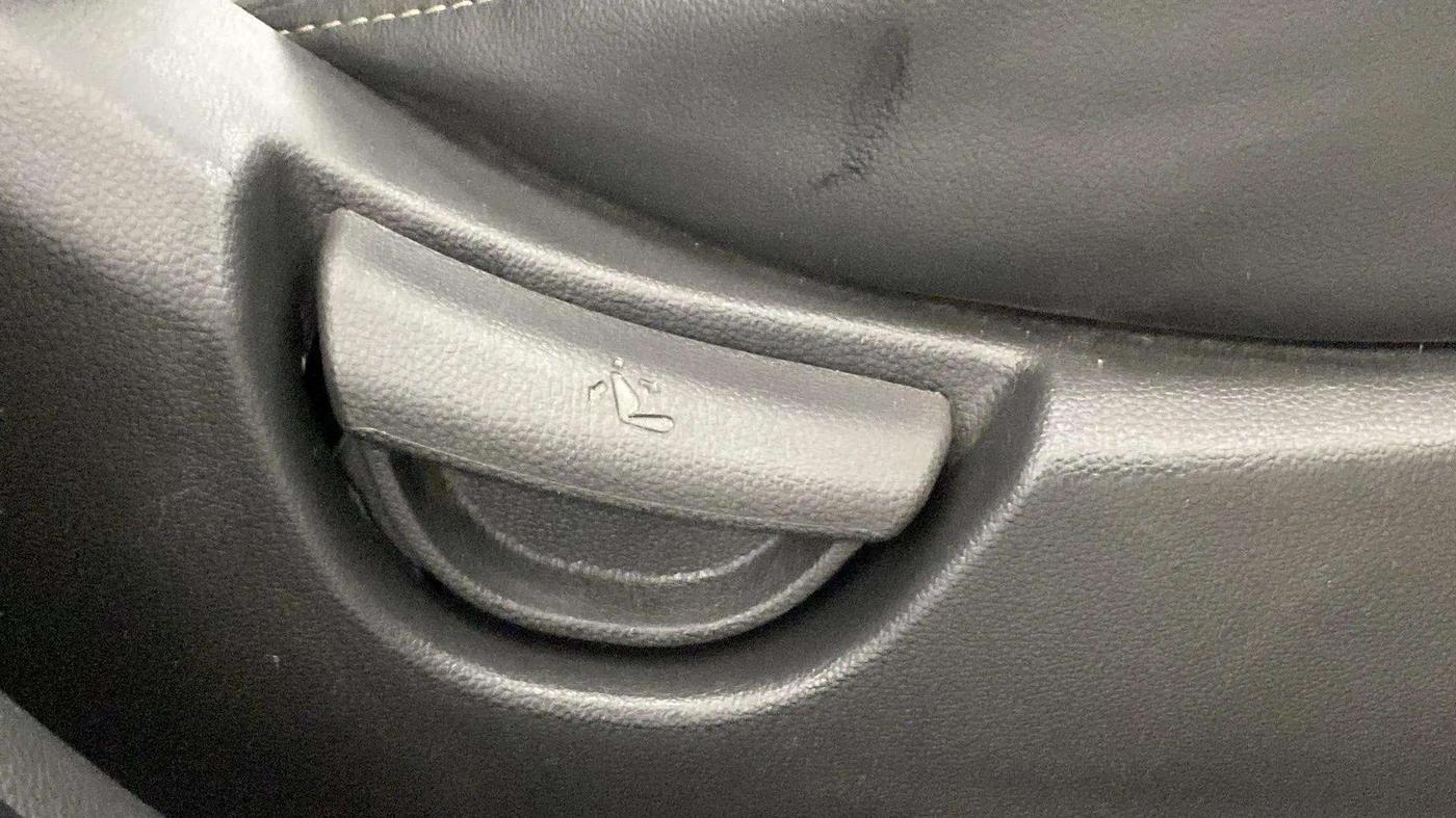 2018 Hyundai Grand i10 SPORTZ 1.2 KAPPA VTVT, Petrol, Manual, 25,679 km, Driver Side Adjustment Panel