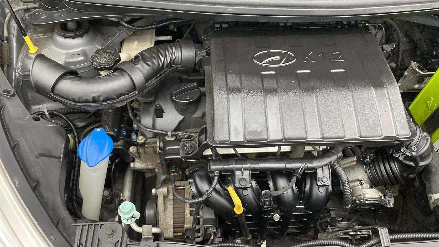 2018 Hyundai Grand i10 SPORTZ 1.2 KAPPA VTVT, Petrol, Manual, 25,679 km, Engine View - Right