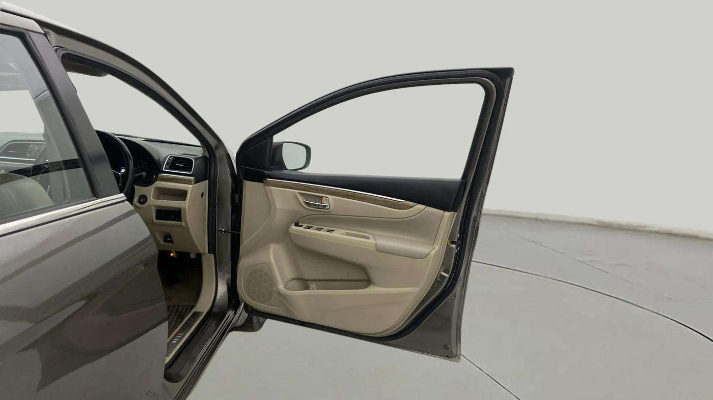 2019 Maruti Ciaz ALPHA DIESEL 1.5, Diesel, Manual, 86,180 km, RHS Front Door