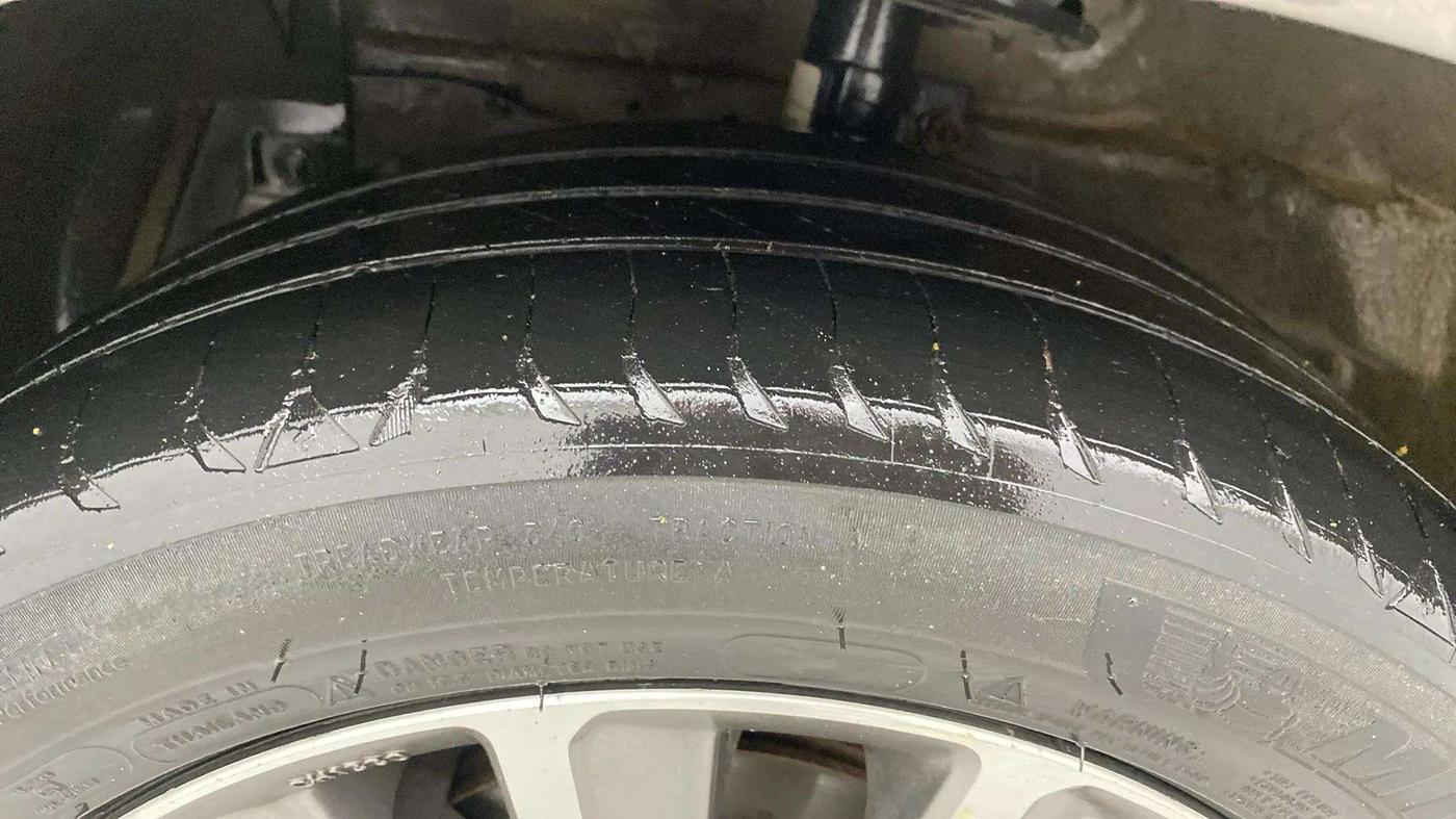 2019 Maruti Ciaz ALPHA DIESEL 1.5, Diesel, Manual, 86,180 km, Left Front Tyre Tread