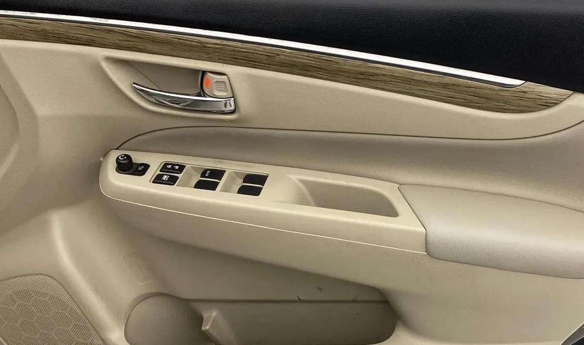 2019 Maruti Ciaz ALPHA DIESEL 1.5, Diesel, Manual, 86,180 km, Driver Side Door Panels Control