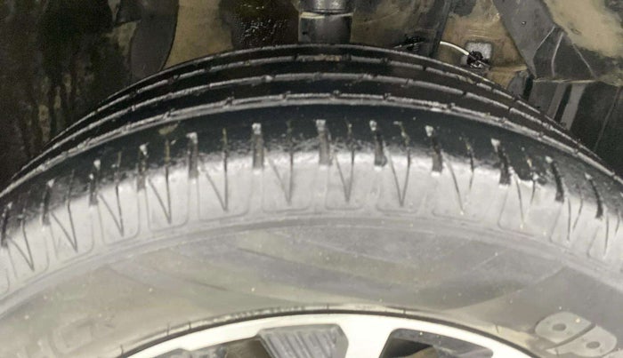 2020 Toyota URBAN CRUISER PREMIUM GRADE AT, Petrol, Automatic, 66,016 km, Right Front Tyre Tread
