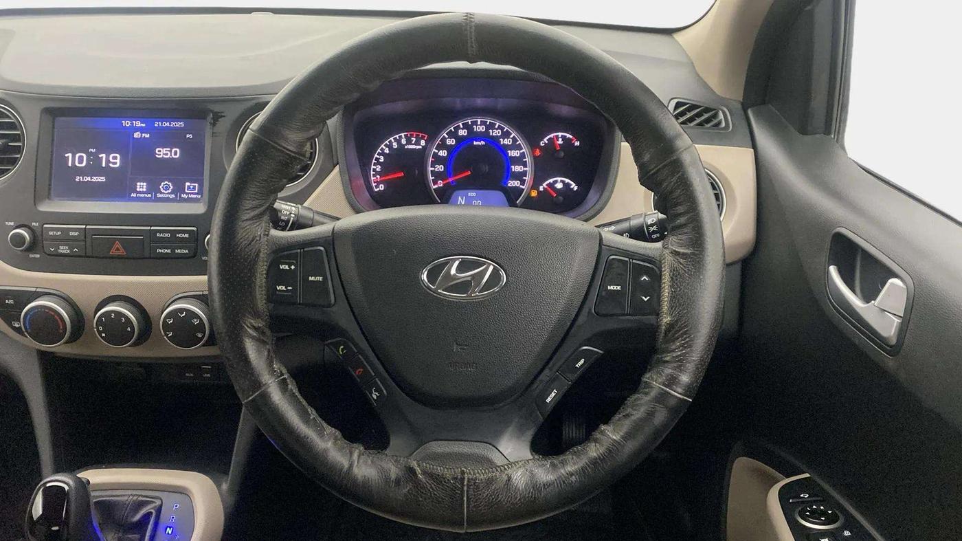 2018 Hyundai Grand i10 SPORTZ AT 1.2 KAPPA VTVT, Petrol, Automatic, 30,046 km, Steering Wheel Close Up