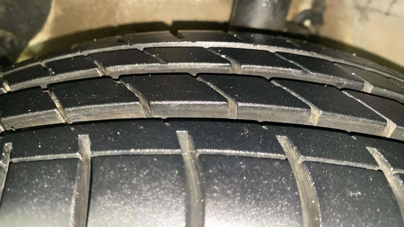 2018 Hyundai Grand i10 SPORTZ AT 1.2 KAPPA VTVT, Petrol, Automatic, 30,046 km, Left Front Tyre Tread